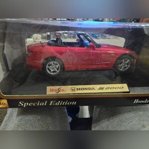 Maisto Honda S2000 Special Edition Red Convertible Die-Cast Toy Car